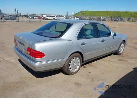 1997 Mercedes-Benz E 320 from USA, damaged, VIN WDBJF55F7VA412400